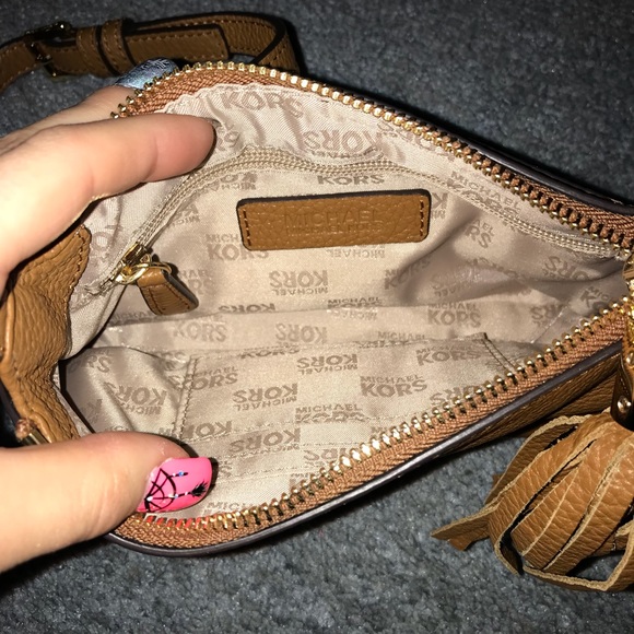 Michael Kors crossbody - Picture 3 of 4